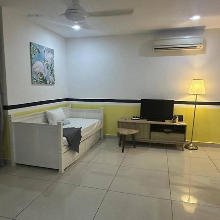Jb City D'Esplanade Shopping Mall Apartment Johor Bahru Exterior photo