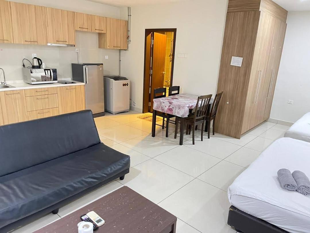 Jb City D'Esplanade Shopping Mall Apartment Johor Bahru Exterior photo
