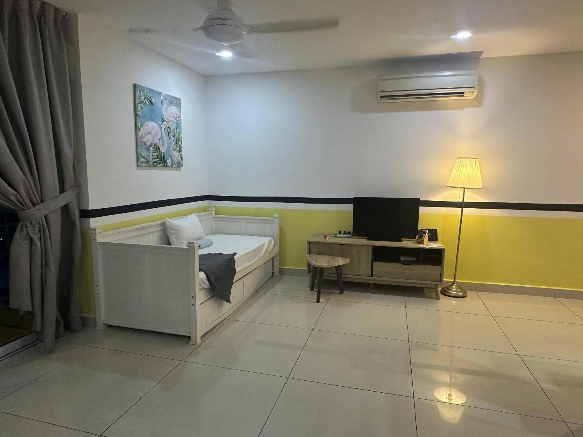Jb City D'Esplanade Shopping Mall Apartment Johor Bahru Exterior photo